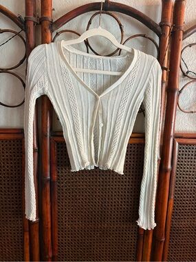 Women's Ivory Ribbed V-Neck Cropped Cardigan